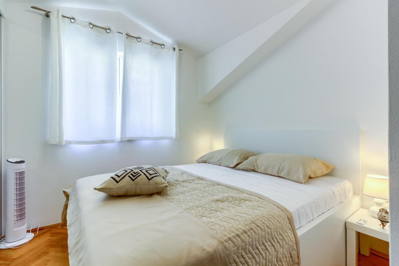 Omis Wind Rose Apartment Eksteriør billede
