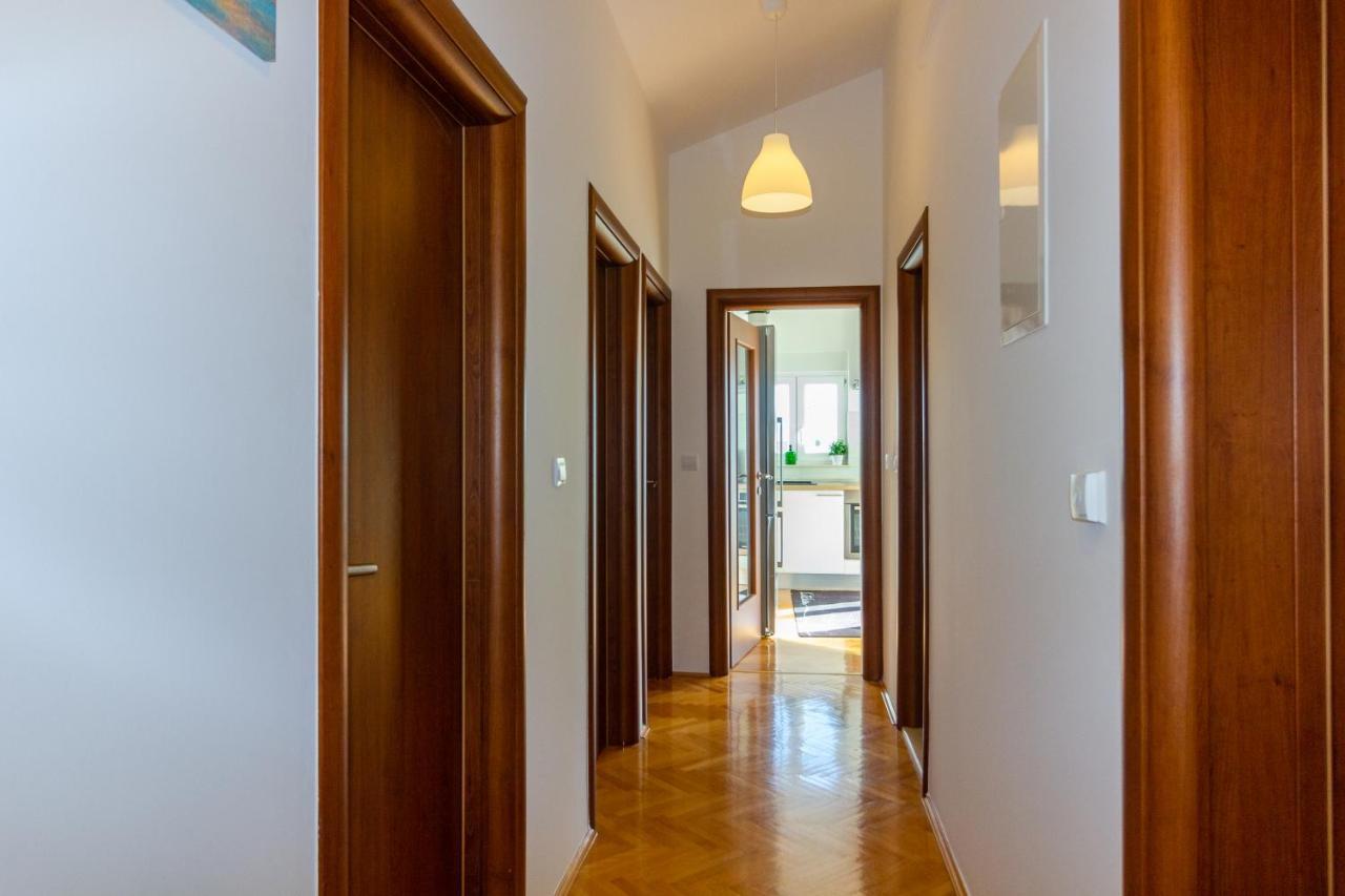 Omis Wind Rose Apartment Eksteriør billede