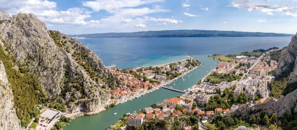 Omis Wind Rose Apartment Eksteriør billede