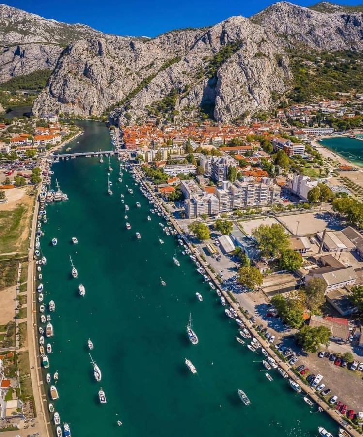 Omis Wind Rose Apartment Eksteriør billede
